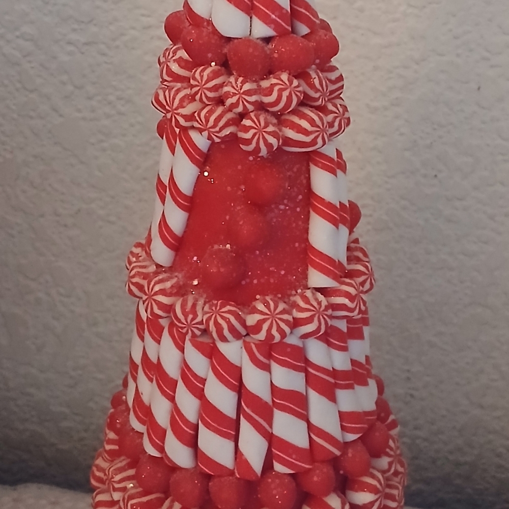 Peppermint tree - Picture 2 of 3